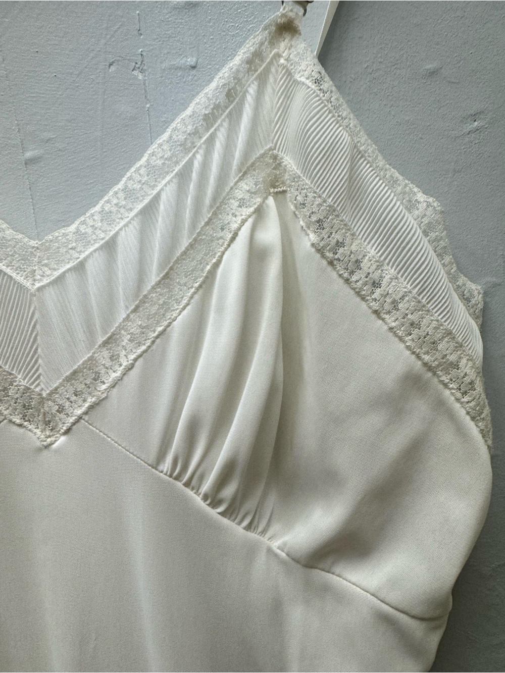 Women's Ivory Slip Dress / nightgown with Lace Trim - Picture 2 of 9